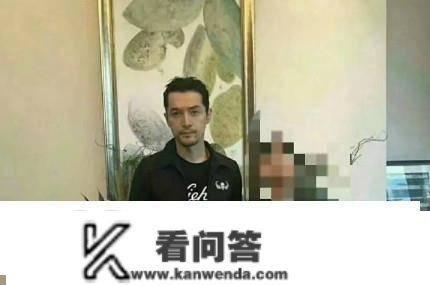 胡歌重庆买房被偶遇，网友：准确的选择，辣妹子那么多