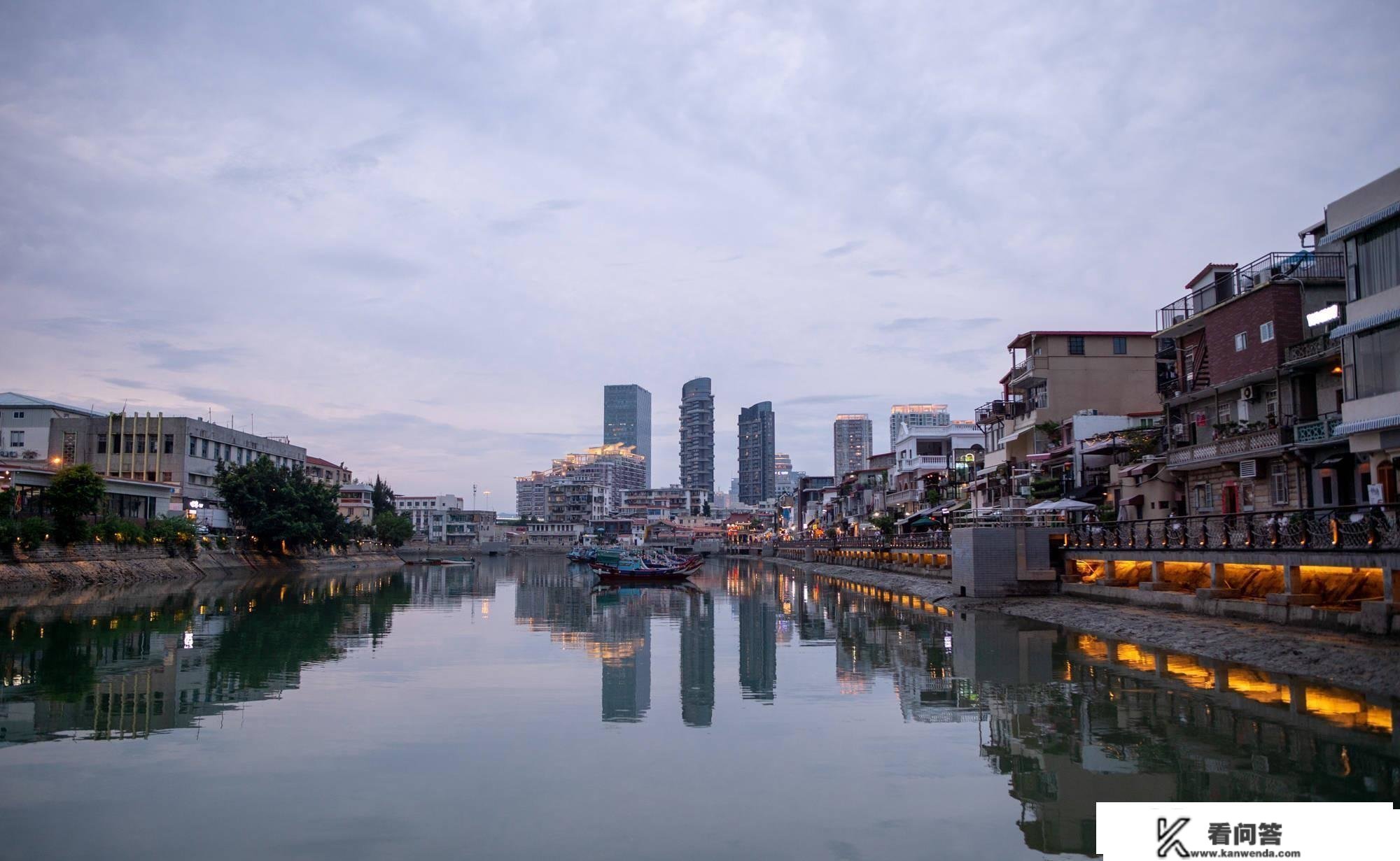 福建更受欢迎的旅游城市，被誉为“海上花园”，出名度高于省会