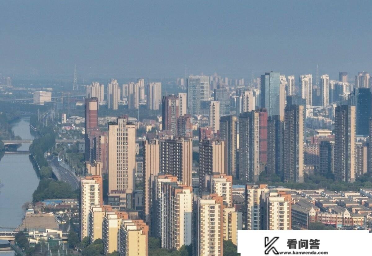 昆山楼市，下滑1.7%，持续回调，经济强市的楼市遇冷：有4万库存