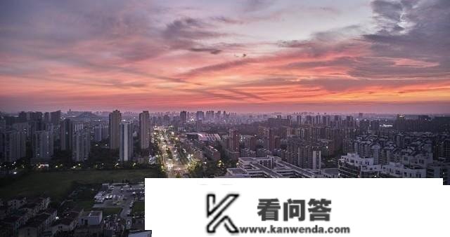 江苏昆山楼市的危机，双城夹击的昆山城市房价，昆山市楼市的潜力