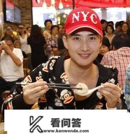 星尚频道的三大帅哥主持，每个颜值都不输明星，但主持道路不顺