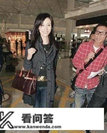 刘銮雄拍卖76只爱马仕，一半来自前女友？富豪搞保藏比买楼更赚钱…