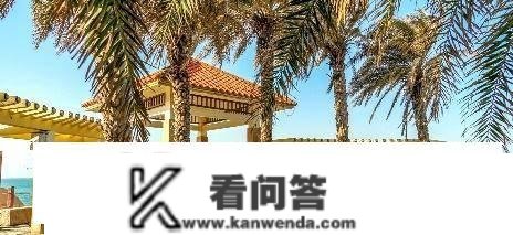 均匀20℃被称为“海上明珠”，那座小岛保留着最古朴的天然风光