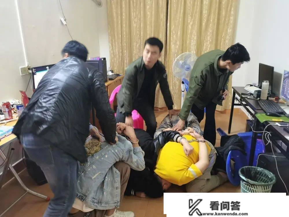 10名须眉玩裸聊，因涉网黑恶立功获刑…