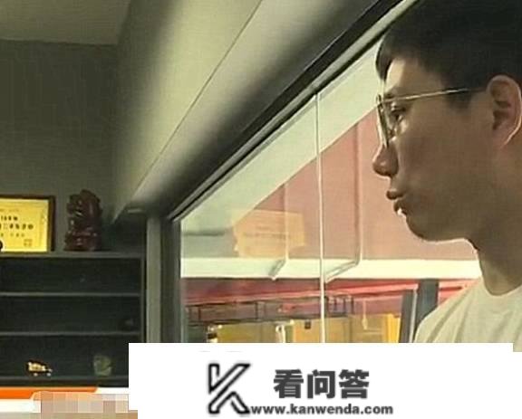 须眉要买车，交了定金却发现车被提走？4s店：我的车，爱卖谁卖谁