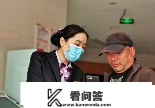 银行卡要翻开短信通知吗？银行人员提醒，良多人还不晓得