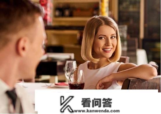 婆婆：儿媳，你都不为我儿子做饭“不赚钱，房贷，车贷，谁还？”