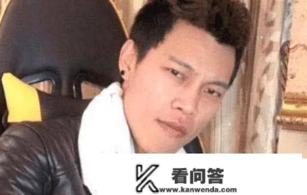 小伙5000元买来一首歌，却狂赚1个亿买跑车住别墅，现在如何