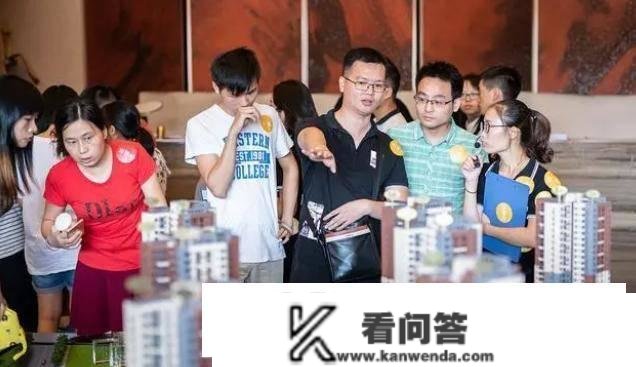 贷款六十万，二十年利钱是几？银行人员：很多人给银行“送钱”