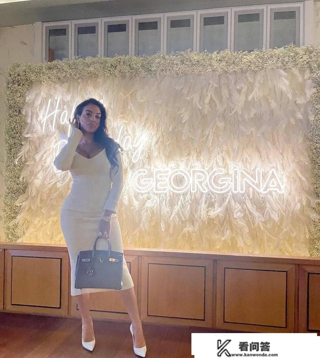 C罗老婆过生日不简单，拎18万的秀婀娜身段，厘米高跟鞋太夸大