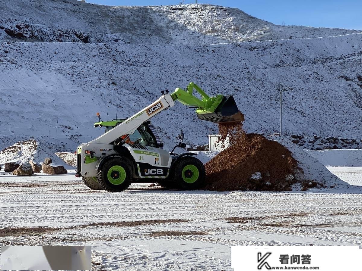 世界上第一台氢动力发掘机将在英国道路上行驶