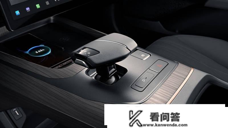 曲面合资同级竞品 逸达智能超代际实力本来如许炼成！