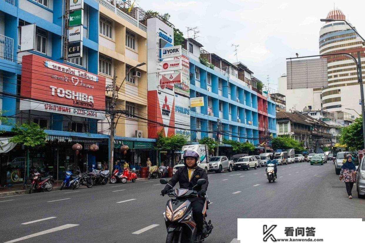 芭提雅“人妖”响马团，管你是哪国旅客，碰见他们都得认栽