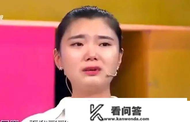 女子偷偷拿走男友的钱给哥哥买房子，还不让须眉父母进门