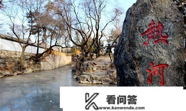 全长90米的“无名河流”和煤山歪脖子树，是明清两大出名布景板