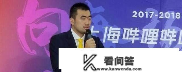 奇异！身高2米21中锋只得1分4板如斯平淡却当上了队长