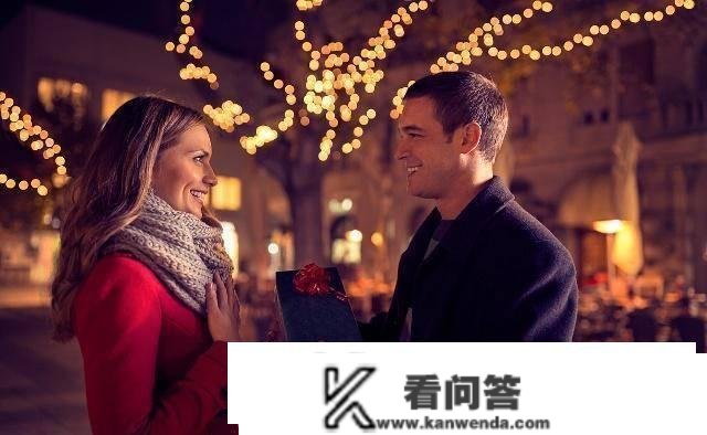 一个汉子是不是实的放不下你,从那些表示就能够看出来 一个汉子是不是实的放不下你,从那些表示就能够看出来