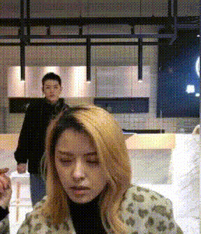 爆笑GIF：如许健身和睡觉有什么区别，实的会有感化吗？哈哈哈哈