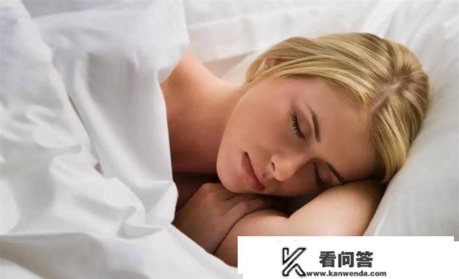 睡眠量量的好坏，和睡觉姿势有很大关系，你睡对了吗？