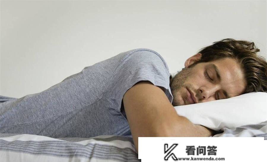 睡眠量量的好坏，和睡觉姿势有很大关系，你睡对了吗？