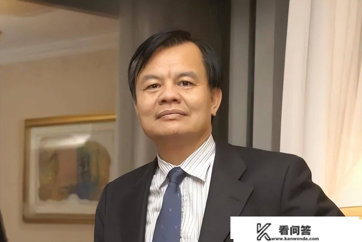 原创
       让车主多活30年！最会吹法螺的造车大佬，为何沉浸大保健？