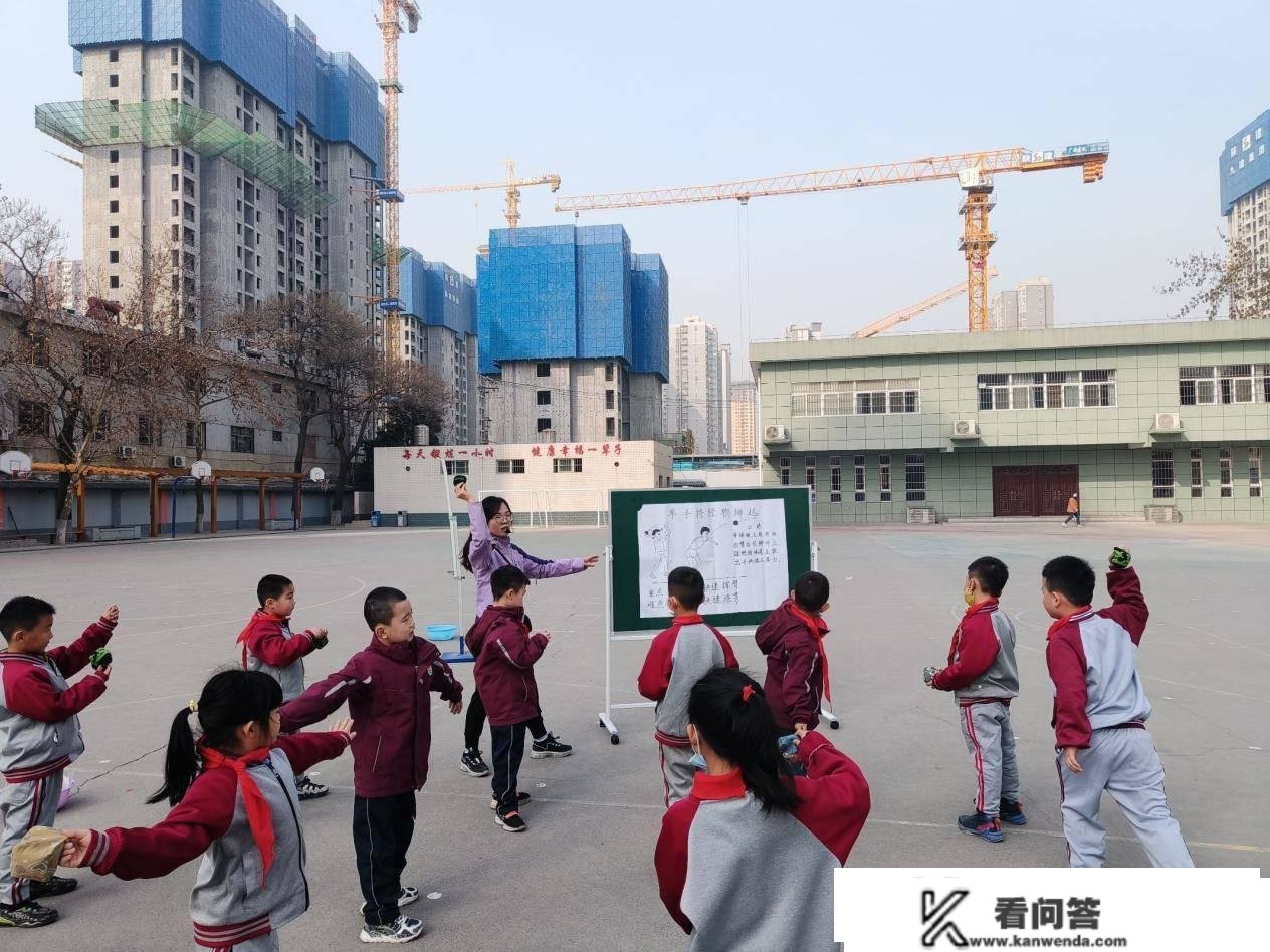 同课异构展风度，高效课堂促“双减”——未央区枣园小学开展音体美师徒同课异构活动