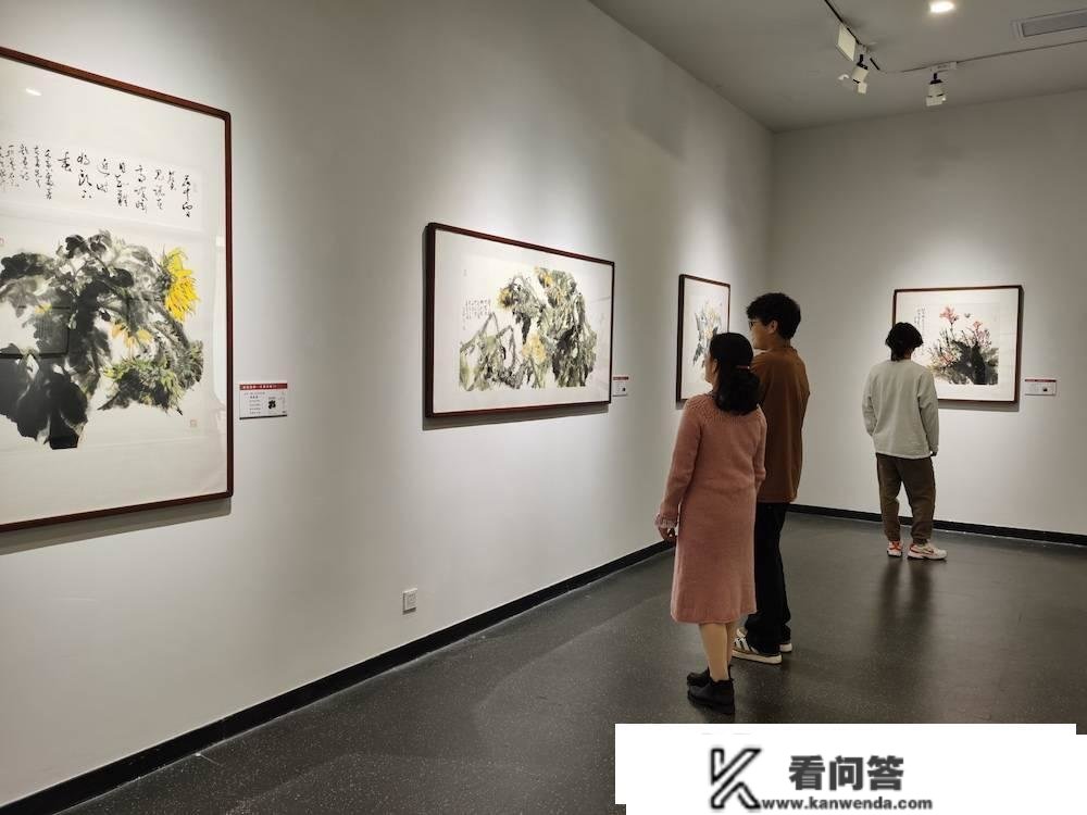 百画百诗唱和走过四时、合璧呈展，碰碰出无限的诗意空间