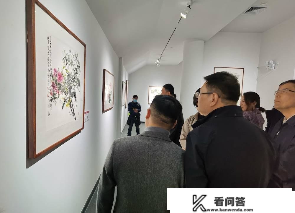 百画百诗唱和走过四时、合璧呈展，碰碰出无限的诗意空间