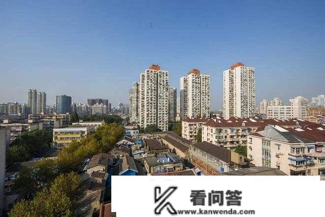 住房过剩，房价还在硬撑！2023年起，该买房仍是再等等？有谜底了