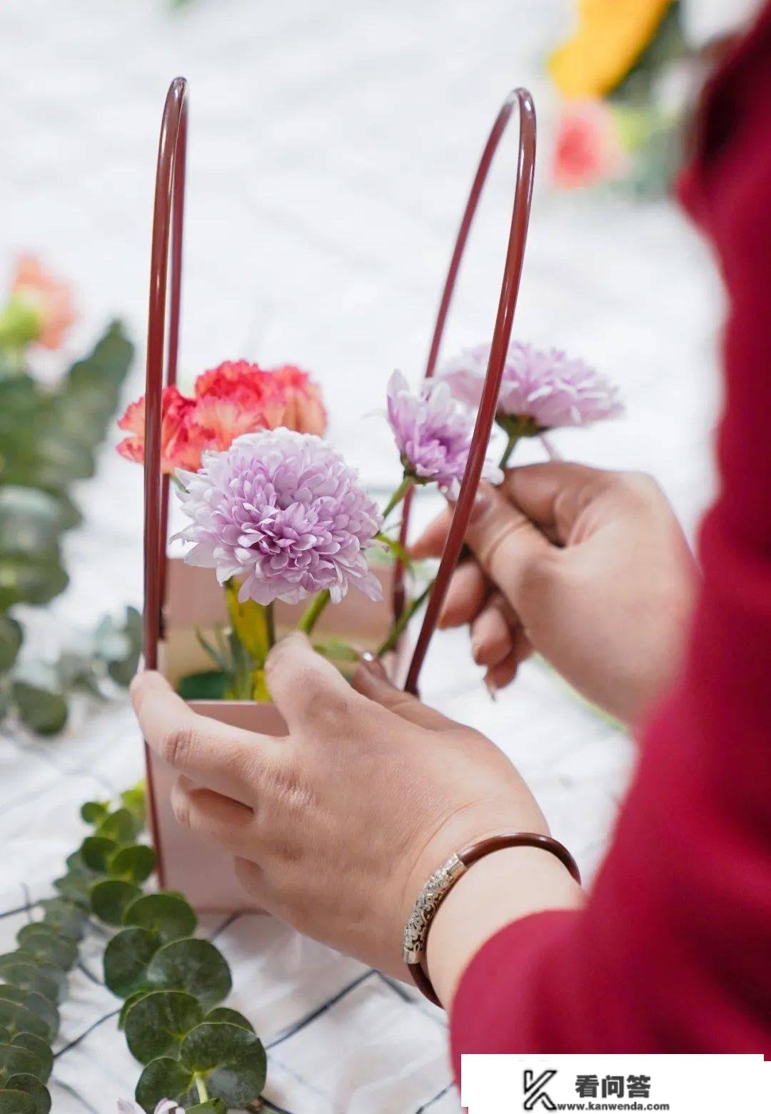 ​花果园·女神节|宏立城物业举办插花活动，诗情花艺幸福光阴