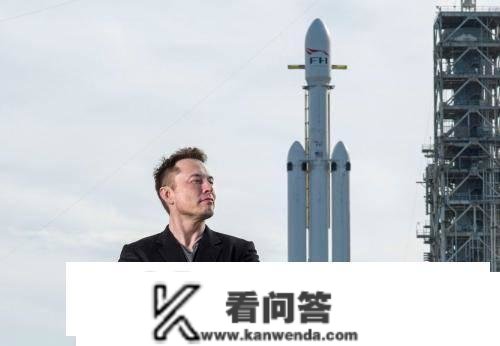 SpaceX“龙飞船”初次贸易载人升空，“狂人”马斯克正在改写汗青