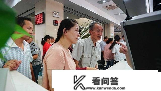 父母的房产过户给子女，“死后”比“生前”适宜？专家说清晰了