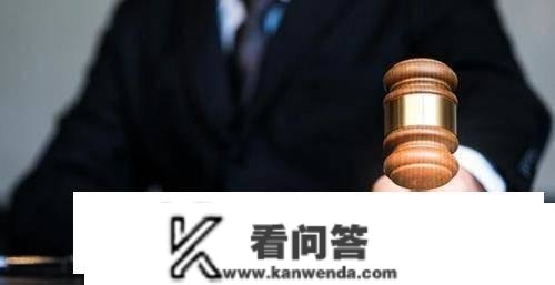 女子400万婚前房产，离婚时被威胁过户给丈夫，背后原因让人不耻