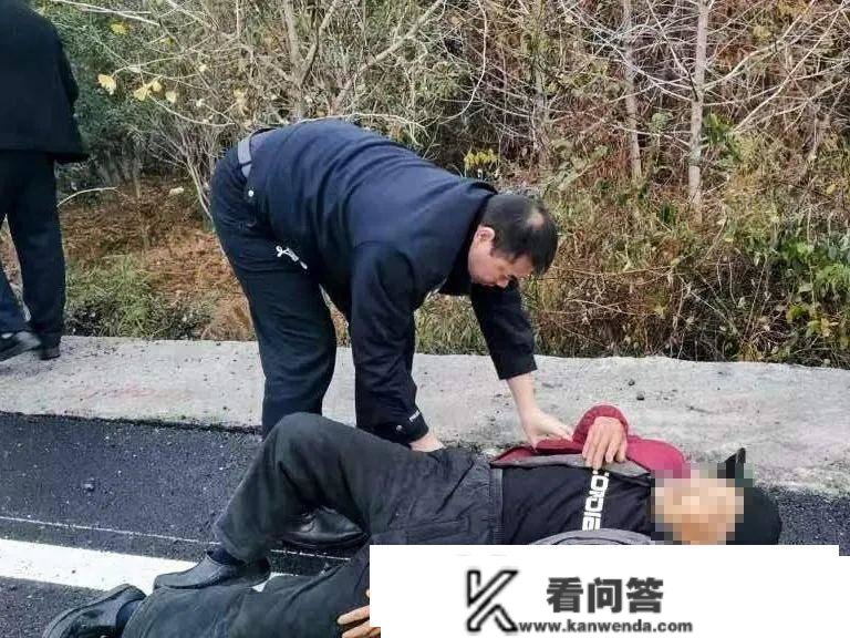 桂林全州民警接连救助白果暖民气