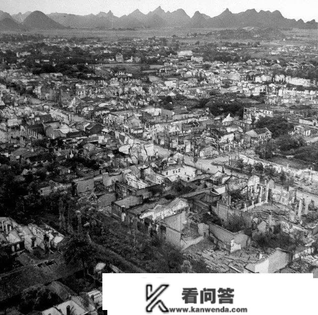 1945年8月，刚刚光复的桂林：整个城市只剩下断壁残垣