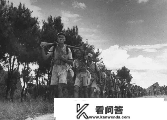 1945年8月，刚刚光复的桂林：整个城市只剩下断壁残垣