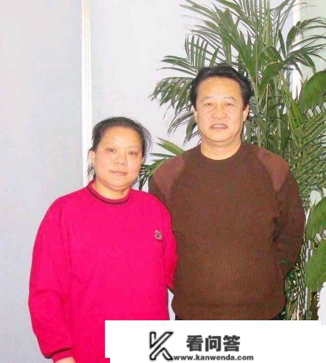 黄轩：3年内连失三位至亲，15封家书让人泪目，恐婚原因让人心疼