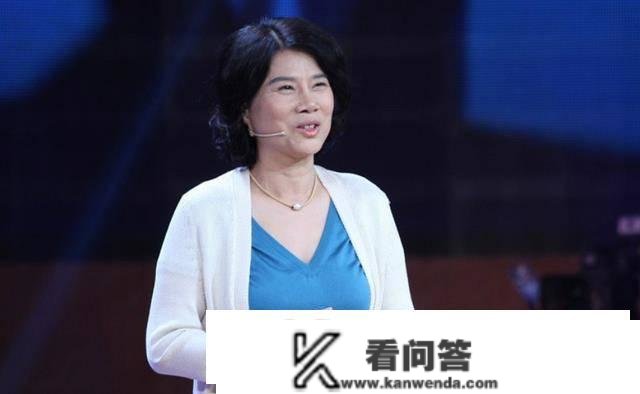 网爆董明珠与小34岁的王自若爱情，董明珠回应：那纯属捏造