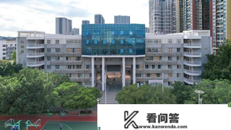 深圳市光亮区高级中学2023年招生简介