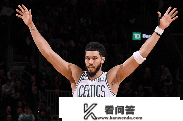 惨案！NBA17冠王单节狂胜30分，双探花打爆欧文，68年纪录降生