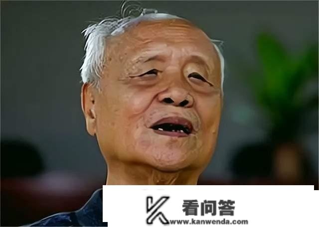 “深深房”四十三年大汗青，为什么会被丢弃