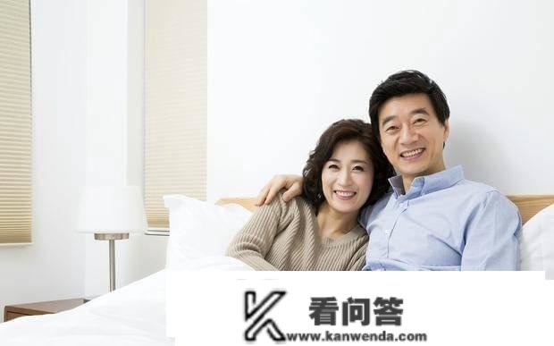 夫妻若何配合生活？