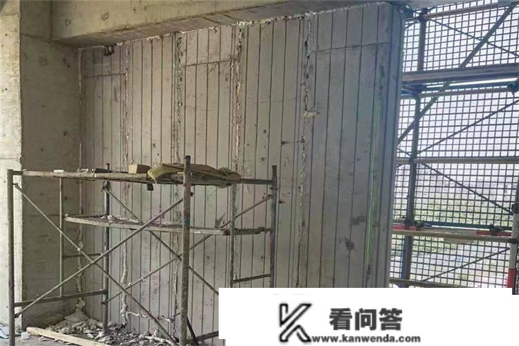 恒温房是用什么质料建造的？