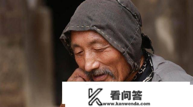 清朝乞丐在“鸡毛房”中挺过严冬，不被冻死，鸡毛房是什么房？