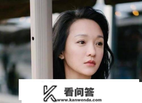 周迅26年荒谬恋爱，和背后8个无一而末的汉子