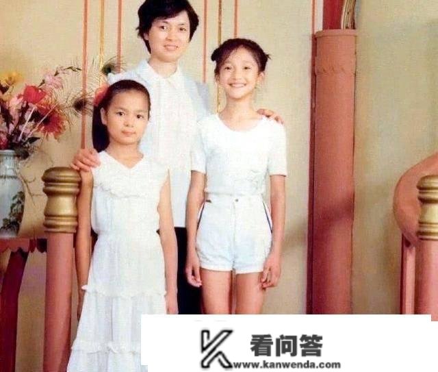 周迅妈妈陈以琴：心疼女儿感情路坎坷，现在又为她的新恋情担忧