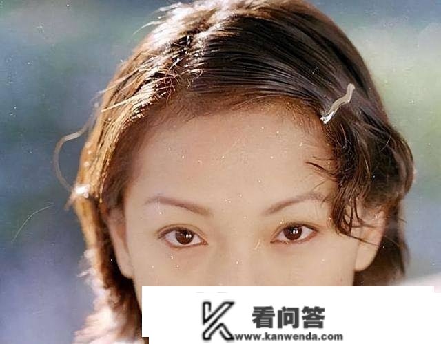 周迅妈妈陈以琴：心疼女儿感情路坎坷，现在又为她的新恋情担忧