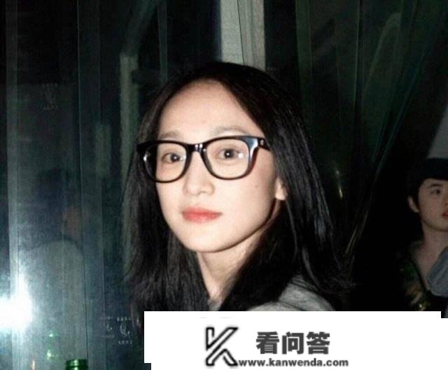 周迅妈妈陈以琴：心疼女儿感情路坎坷，现在又为她的新恋情担忧