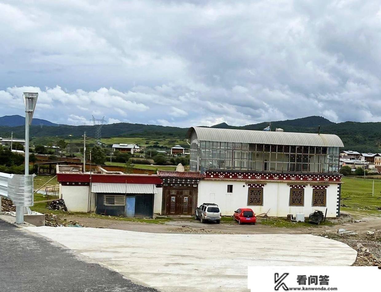 奔赴梅里雪山，雾浓顶上云雾梅里(香格里拉藏式民居)