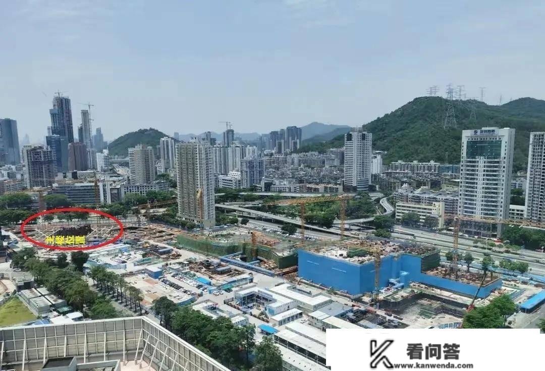 深圳在建一栋高楼，为380米，共81层，位于罗湖区，鞭策经济增长